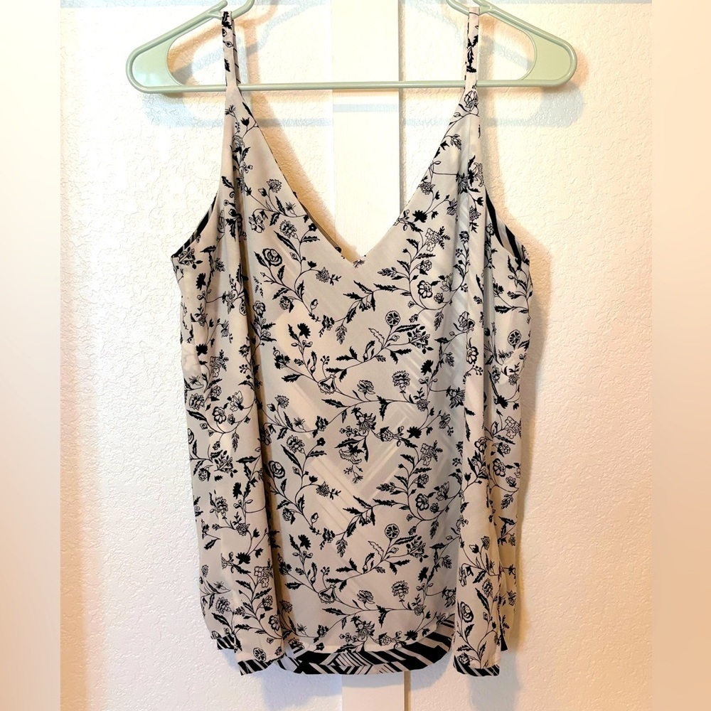White House Black Market reversible black and white tank. Size small
